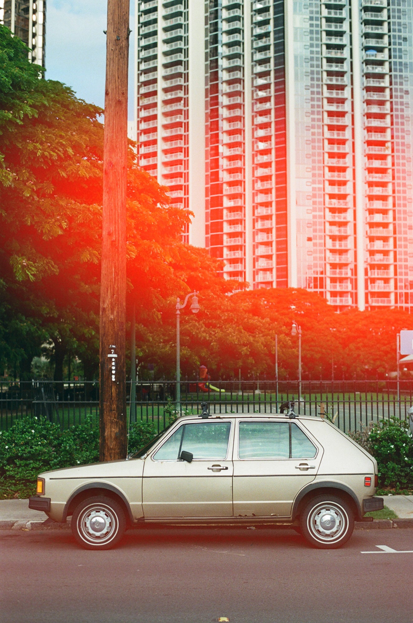dubblefilm SOLAR | 35mm Film with Light Leak & Sun-Kissed Effects